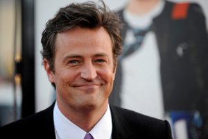 Dėl mįslingos Matthew Perry mirties suimtas asmuo