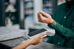 „Bitės Profai“ rekomenduoja: kaip išsirinkti išmanųjį laikrodį?