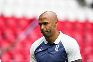 Po iškovoto olimpinio sidabro Th. Henry paliko Prancūzijos jaunimo rinktinės trenerio postą