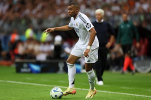 PSG ir K. Mbappe drama dar nesibaigė – futbolininkas reikalauja neišmokėtų 55 mln. eurų