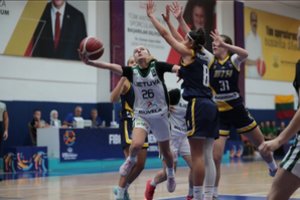 Dar vieną triuškinančią pergalę pasiekusios 16-metės tapo Europos čempionato grupės nugalėtojomis