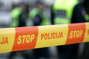 Rudaminoje, vaikų žaidimų aikštelėje, rastas negyvas vyras