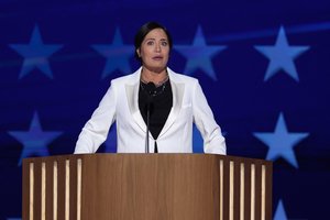 Buvusi D. Trumpo atstovė Demokratų partijos suvažiavime pareiškė paramą K. Harris