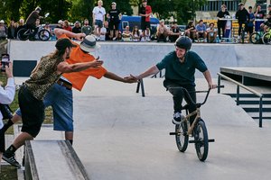 Apie olimpiadą tyliai svajojanti BMX šeima žada patriukšmauti ir Lietuvoje: laukia neeilinis renginys
