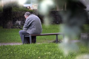 83-ejų senjorui apkaltinus socialinę darbuotoją pavogus jo gyvenimo santaupas – specialistų įspėjimas: tai reikia suprasti