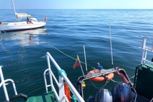 Pasieniečiai Baltijos jūroje gelbėjo su Danijos vėliava plaukiojančios jachtos lietuvišką ekipažą – įgulos situacija buvo sudėtinga