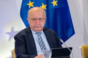 Neeilinę Seimo sesiją dėl eurokomisaro klausimo planuojama surengti rugsėjo 3-iąją