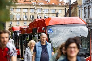 Naujos eros pradžia: į Vilniaus gatves išriedėjo 20 naujų troleibusų