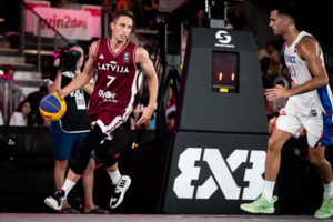 Latvių krachas: trijulių krepšinio Europos čempionate sensacingai neįveikė grupių etapo