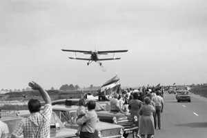 Kviečia švęsti Baltijos kelio stebuklą Gedimino pilies bokšte