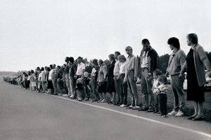 Baltijos kelias 2.0: kaip technologijos šiandien pakeistų Baltijos šalių vienybės grandinę?