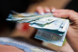 Į šipulius dužusios svajonės kartėlį kels dar ilgai: patikėję skambiais banko žodžiais, tokios baigties negalėjo nuspėti nė vienas