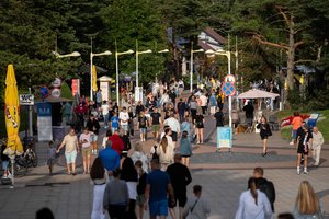 Tiksint paskutinėms vasaros dienoms – pajūrio kurortuose nakvynės vietų beveik neliko: gali tekti pakloti ir 1000 eurų