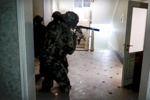 Įkaitų dramos Rusijos kalėjime atomazga: spec. pajėgos šturmavo pastatą