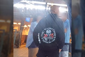 Vilnietę pribloškė ne tik vyras su rusų karine simbolika: „Ar normalu tai toleruoti?“