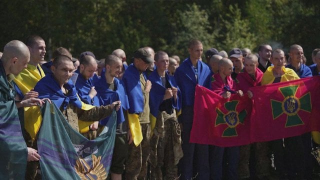 Dar vieni sėkmingi mainai: į Ukrainą iš rusų nelaisvės grįžo 115 karių