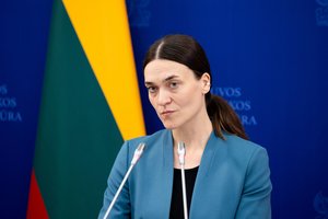 Švietimo ministrė siūlymą skirti baudas apie LGBTQ skelbiančioms ugdymo įstaigoms vadina nelogišku: propagandos nėra
