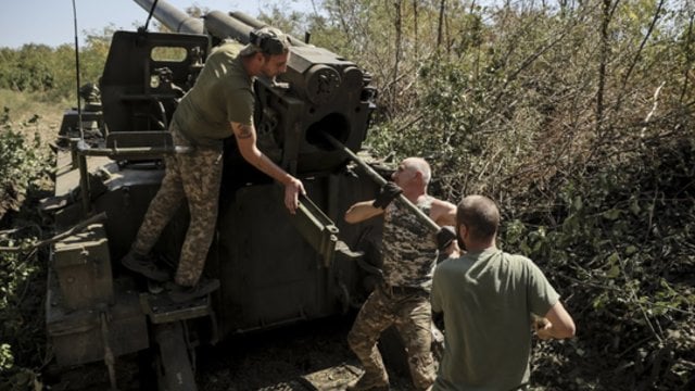 Užsimena apie dar platesnį Ukrainos ir Rusijos taikos planą: operacija Kursko srityje – galimybė perimti iniciatyvą 