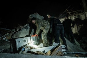 Iš viešbučio griuvėsių Kramatorske ištrauktas britų žurnalisto kūnas