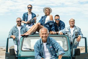 Steponas Januška ir grupė „Studija“ atgaivino seną hitą: „Tai himnas radijui“