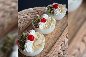 Garsusis siriškas pieno pudingas sužavės smaližius: toks saldus, kad su maža porcija pradžiuginsite būrį svečių