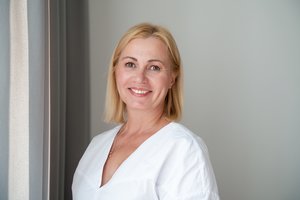 Kaip paskirstyti laiką darbui ir poilsiui? Psichologės patarimai vengiantiems streso ir norintiems viską suderinti