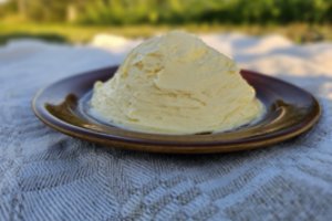 Pasigaminkite naminio sviesto: pasitelkus šiuolaikines priemones užtruksite tik 15 minučių