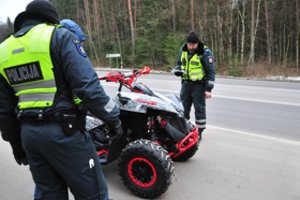 Pakeltas įvažiavimo mokestis suveikė – iš Neringos pavyko išvyti ratuotus gamtos niokotojus