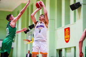 „Neptūnas“ įteikė dvejų metų kontrakta jaunimo sistemoje žaidusiam gynėjui