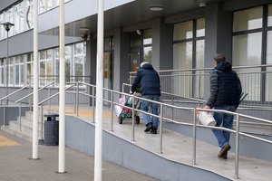 Nacionalinis visuomenės sveikatos centras atleidžia 37 darbuotojus