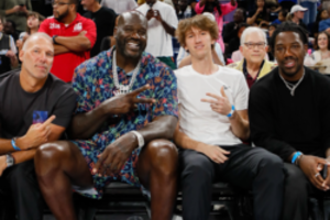 Neeilinė kompanija: M. Buzelis krepšinio rungtynes stebėjo kartu su legendiniu Shaq'u