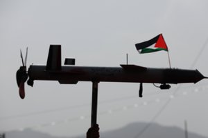 Šalia sukilėlių kontroliuojamo Jemeno regiono vėl atakuotas prekybinis laivas