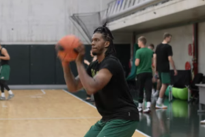 Apie kovas Eurolygos atkrintamosiose galvojantis T. Wallace‘as: „Krepšinis Europoje yra kiek fiziškesnis nei JAV“