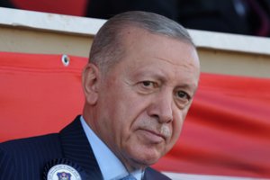 „Bloomberg“: NATO narė Turkija pateikė paraišką įstoti į BRICS