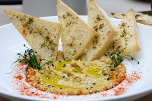 Originalaus žydiško humuso receptas: išpopuliarėjusią užtepėlę namuose pasigaminti lengviau negu atrodo