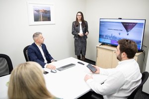 10 priežasčių, kodėl samdyti buhalterinę įmonę naudingiau nei turėti „nuosavą“ buhalterį