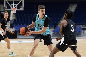 „Wolves“ tęsia grėsmingą pasiruošimą sezonui – varžovus nušlavė 50 taškų skirtumu