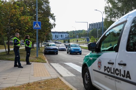 Pirmąją mokslo metų savaitę, šalyje įvyko 37 įskaitiniai eismo įvykiai, žuvo 1, sužeisti 48 žmonės.