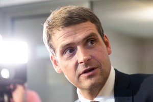 R. Žemaitaičiui negrąžinus diplomatinio paso, G. Landsbergis panaikino jo galiojimą