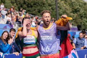 Po dviejų varžovių diskvalifikacijos, maratonininkė A. Garunkšnytė paralimpinėse žaidynėse užėmė 6-ąją vietą