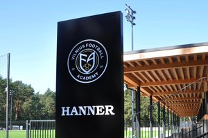Vilniuje duris atveria naujas „VFA-Hanner“ futbolo stadionas