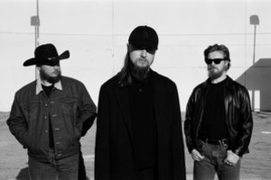 Vilniuje laukiama grupė „Molchat Doma“ išleido naują albumą