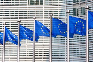 Teisme ES iškovojo svarbias pergales prieš „Apple“ ir „Google“