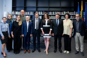 IŽA – oficiali R. Sakadolskio žurnalistikos forumo partnerė, sutartis pasirašyta Valstybingumo erdvėje