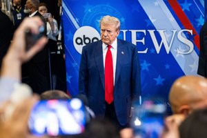 Iškart po debatų – neįprastas D. Trumpo žingsnis: JAV ekspertas paaiškino, ką tai reiškia