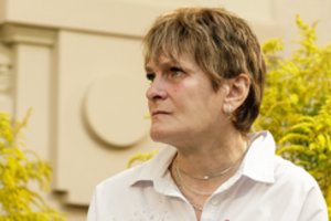 Sukrečianti vilnietės benamės istorija: po tragiškos motinos netekties neteko visko