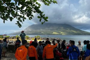 Filipinuose – chaosas: perspėjama apie galimą ugnikalnio išsiveržimą, iš namų bėga šimtai žmonių