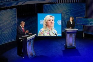 Kremlius reaguoja į K. Harris ir D. Trumpo debatus: „Tai tarsi dviejų garsių boksininkų kova „Titanike“