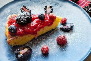 Kitoks varškės apkepas su rikota ir kukurūzų kruopomis: pirštelius apsilaižysite