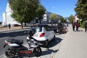 Ministrų kabinetas iš esmės pritarė siūlymui leisti vairuoti AM kategorijos transporto priemones tik išlaikius praktinį egzaminą